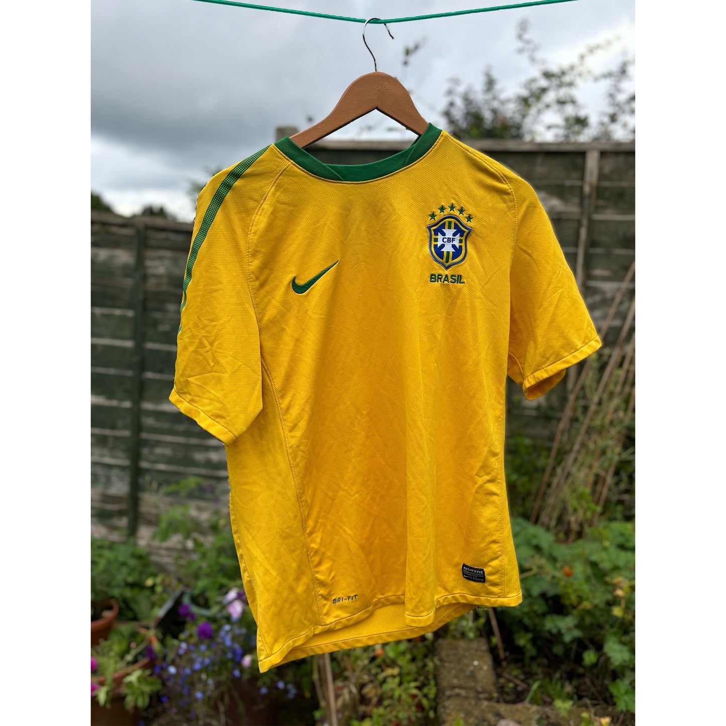 Brazil 2010-11 Home Shirt - Nike - M