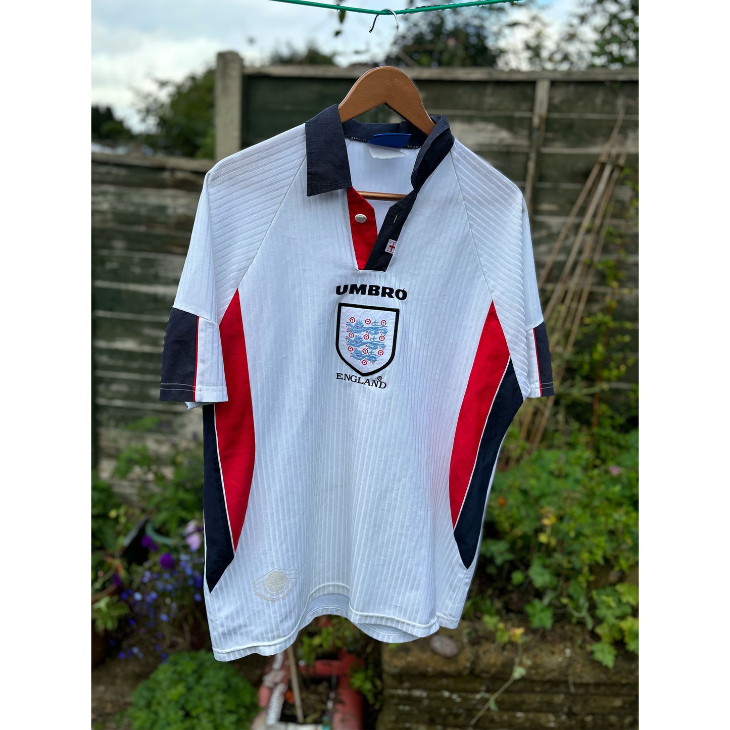 England 1997-99 Home Shirt - Umbro - L